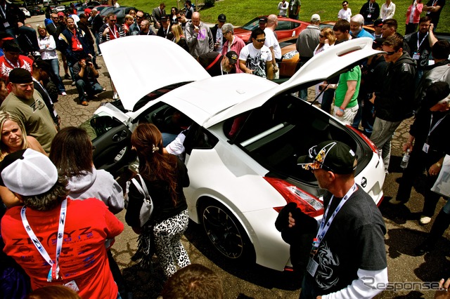 日産 370Z NISMO(フェアレディZ NISMO)の2015年モデル