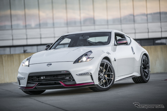 日産 370Z NISMO(フェアレディZ NISMO)の2015年モデル