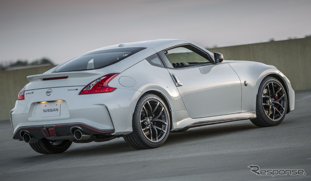 日産 370Z NISMO(フェアレディZ NISMO)の2015年モデル