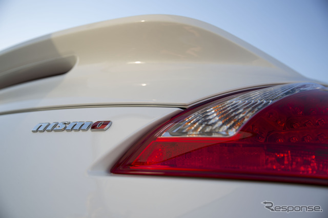 日産 370Z NISMO(フェアレディZ NISMO)の2015年モデル