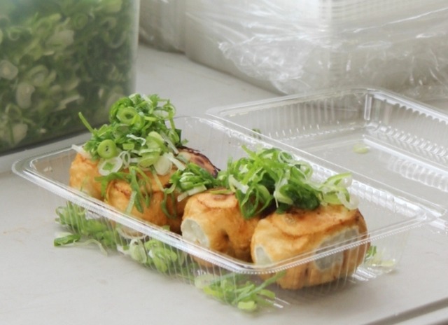 「餃子」エリアで販売されていた、福包み揚げ焼き餃子(500円/丸満)