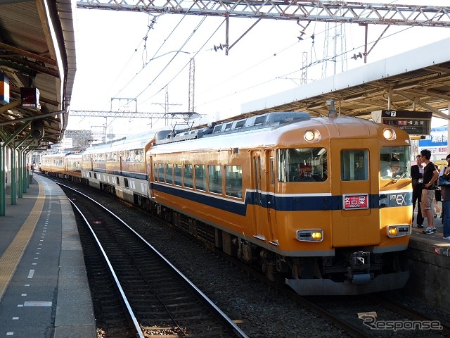名鉄と近鉄は9月から、名古屋駅を接続駅とする両社線の連絡IC定期券を発売する予定と発表した。写真は近鉄側連絡範囲の桑名駅。