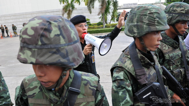 治安活動をおこなうタイ軍（5月22日）