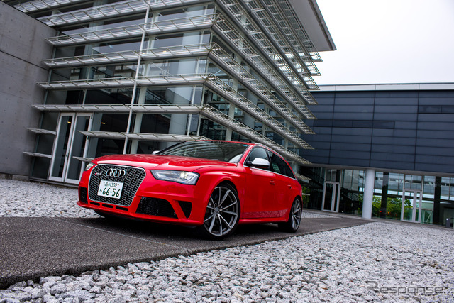 アウディ・RS4 アバント