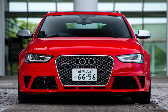 アウディ・RS4 アバント