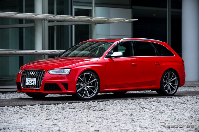 アウディ・RS4 アバント
