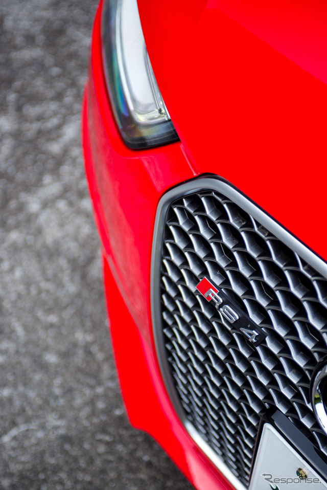 アウディ・RS4 アバント
