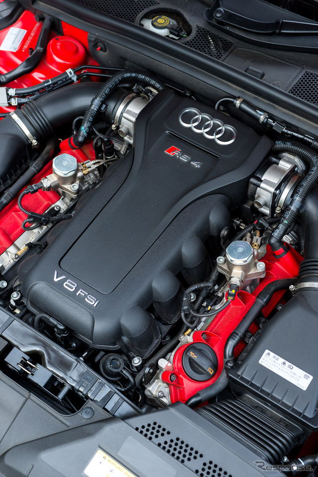アウディ・RS4 アバント
