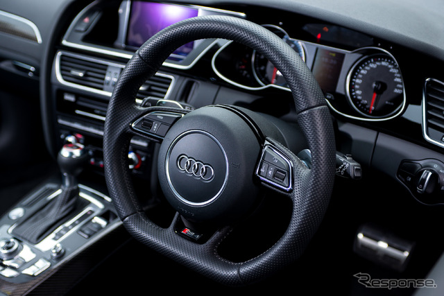 アウディ・RS4 アバント