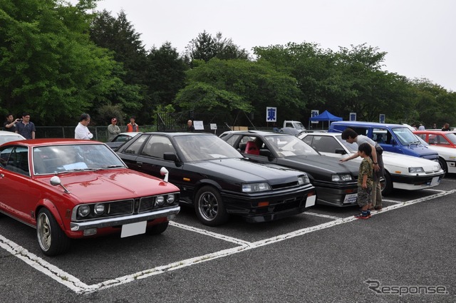 「よ!懐かしい車」クラシックカー130台が朝霧高原に集合