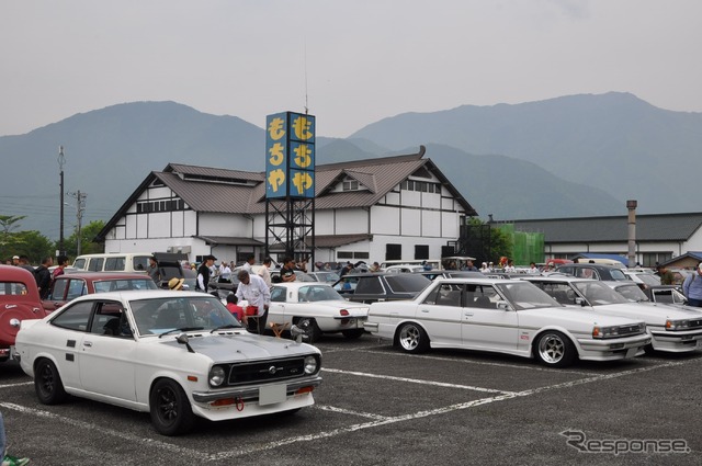 「よ！懐かしい車」クラシックカー130台が朝霧高原に集合