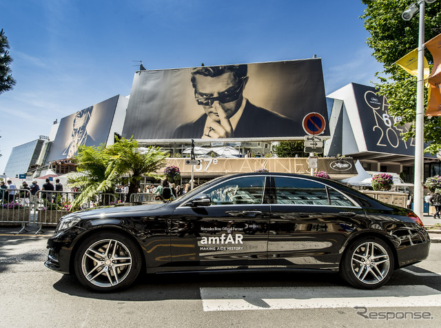 カンヌ国際映画祭でのメルセデスベンツ車（新型Sクラス）