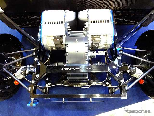 三菱電機『xEV』 リア