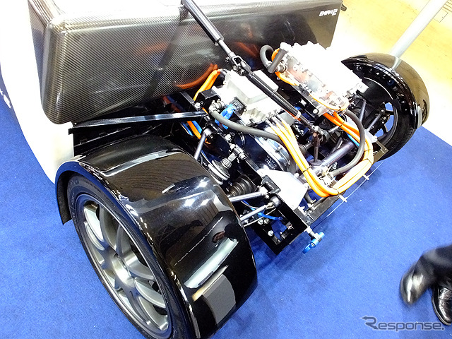 三菱電機『xEV』 フロントの1モータ