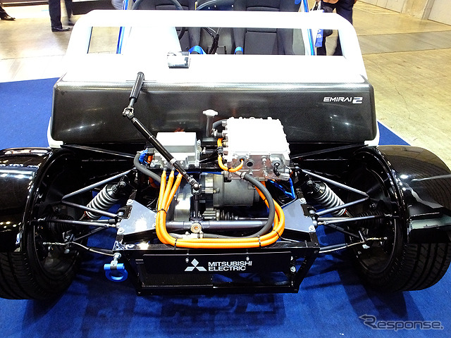 三菱電機『xEV』 フロント