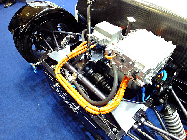 三菱電機『xEV』 フロント