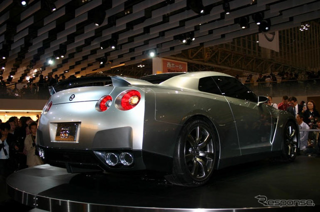 【東京モーターショー05】ゴーン社長「GT-R 発売までわずか2年」