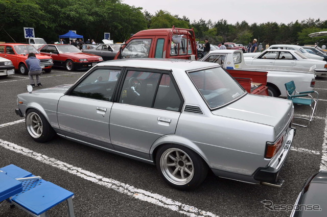 カローラ(よ!懐かしい車集合in朝霧高原2014)