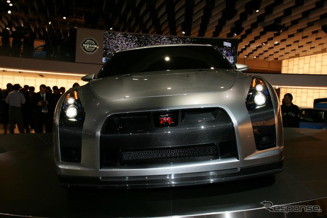 【東京モーターショー05】写真蔵…日産GT-R・続