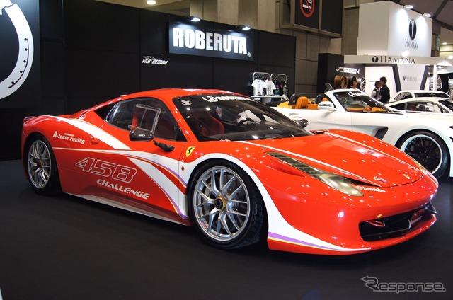 インポートカーショー14 「ROBERUTA」「Liberty Walk」「OFFICE-K」合同ブース