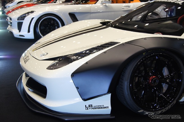 インポートカーショー14 「ROBERUTA」「Liberty Walk」「OFFICE-K」合同ブース