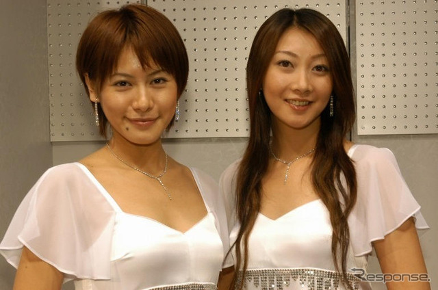 【東京モーターショー05】コンパニオン写真蔵…その15、フラッシュビーム!!
