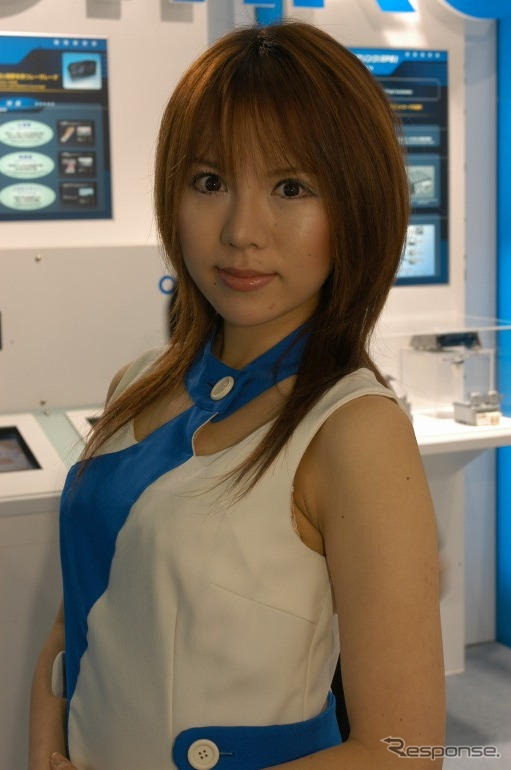 【東京モーターショー05】コンパニオン写真蔵…その15、フラッシュビーム!!