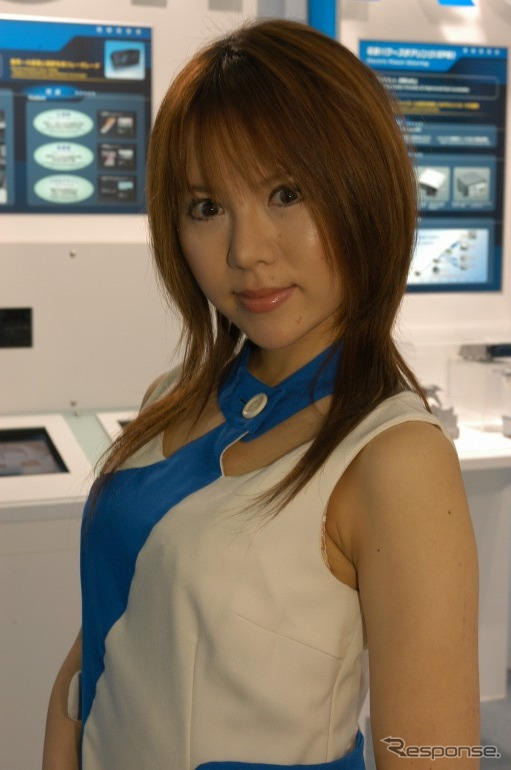 【東京モーターショー05】コンパニオン写真蔵…その15、フラッシュビーム!!