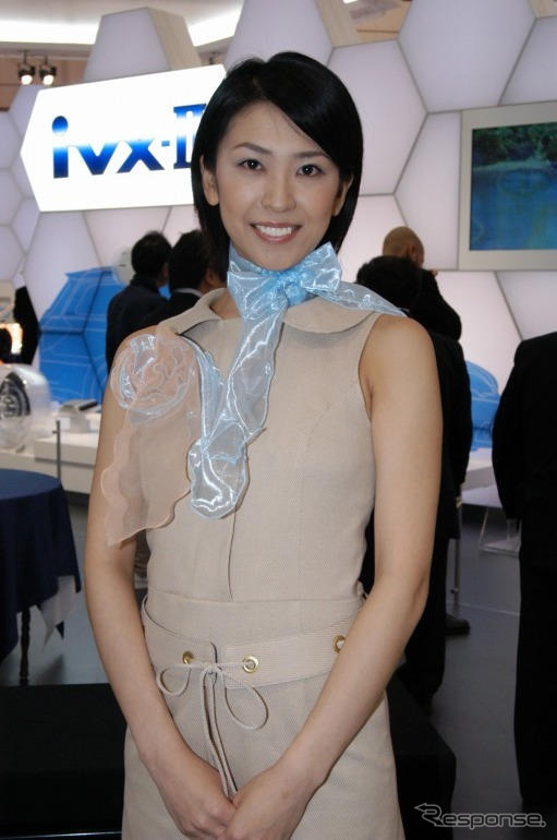 【東京モーターショー05】コンパニオン写真蔵…その18