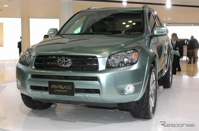 【東京モーターショー05】写真蔵…次期トヨタ RAV4