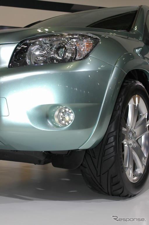 【東京モーターショー05】写真蔵…次期トヨタ RAV4