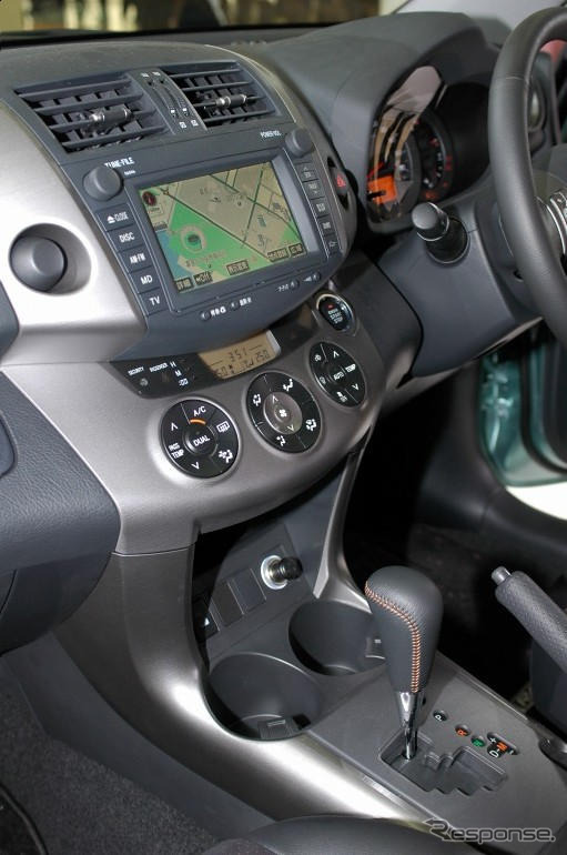 【東京モーターショー05】写真蔵…次期トヨタ RAV4