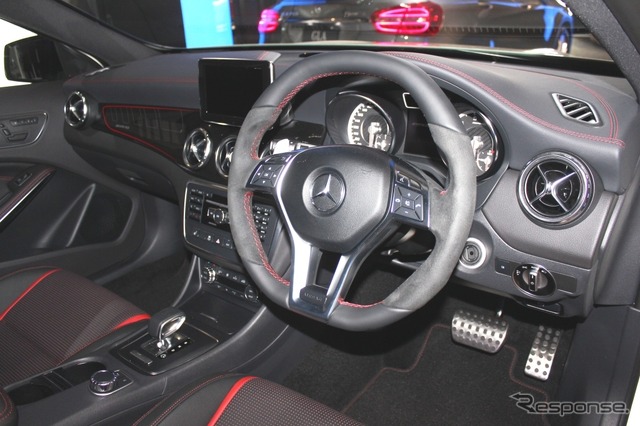 メルセデスベンツ GLA45AMG