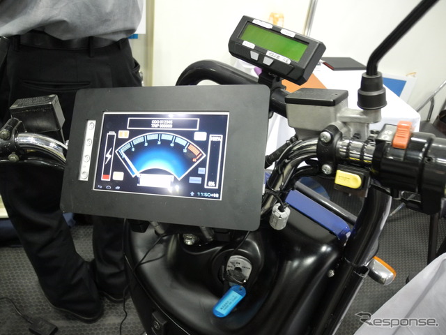 E・ミニモが開発した電動三輪車「バトラ03L」