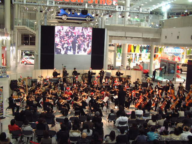 【クリスマス】メガウェブでライブ、新たな伝説
