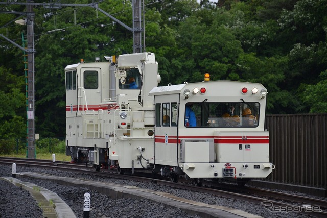 6月8日に開催された車両工場公開イベント「西武・電車フェスタ2014 in 武蔵丘車両検修場」の様子。普段は目にすることができない検修作業の実演などが行われた。
