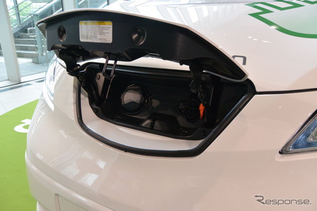 日産自動車 e-NV200 発表会