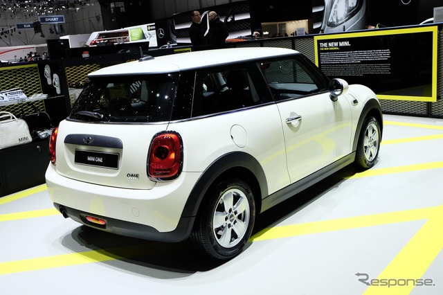 新型 MINI ハッチバック の「One」グレード（ジュネーブモーターショー14）