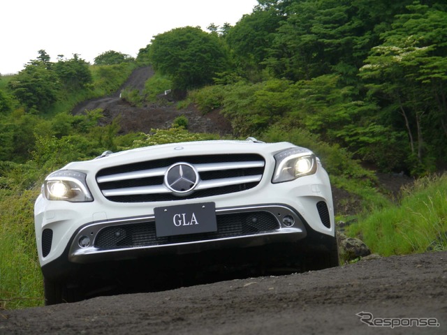 【メルセデスベンツ GLA250 4MATIC 試乗】したたかなオフロード性能を持つコンパクトSUV…中村孝仁