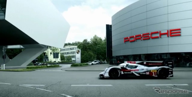 ポルシェのドイツ本社を訪問したアウディR18 e-トロン・クワトロ