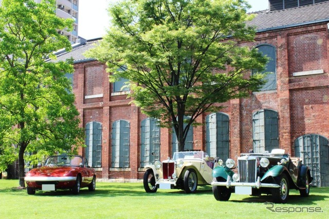 ロータス・エラン(左)、MG・TC(中)、MG・TD(右)
