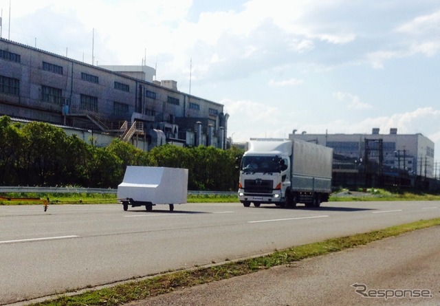 日野自動車 安全技術説明会