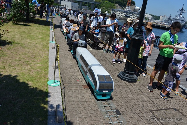 6月14日から始まった「よこすかYYのりものフェスタ2014」。海上自衛隊横須賀地方総監部は護衛艦や哨戒ヘリを公開した。