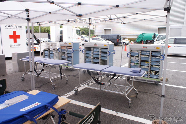 dERUに搭載されている救護資器材(防犯防災総合展in KANSAI2014)