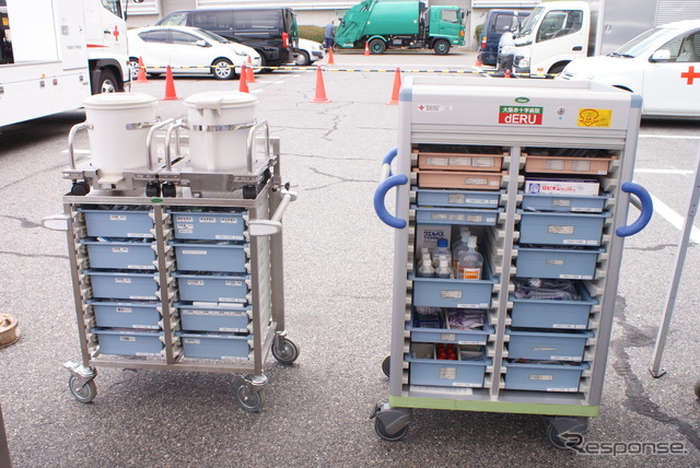dERUに搭載されている救護資器材(防犯防災総合展in KANSAI2014)