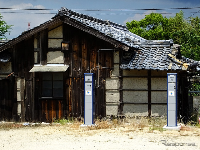 香川県小豆郡土庄町豊島に設置されている充電器(2014年6月)