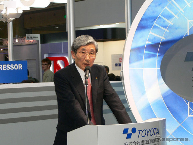 【東京モーターショー05】「うちは何の会社…」と自動織機の豊田社長
