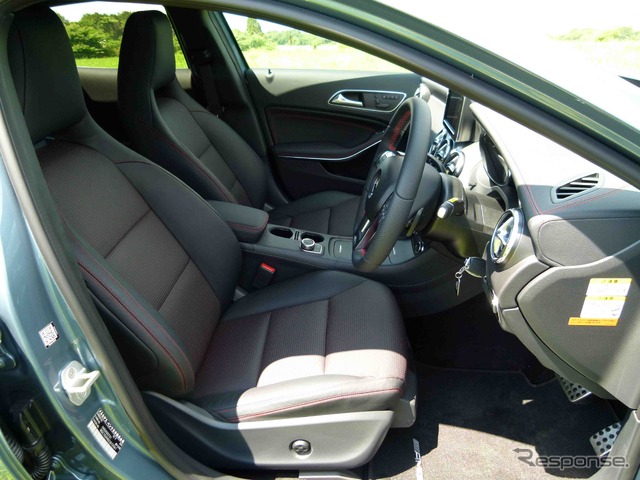 メルセデス・ベンツGLA250 4MATIC Sport