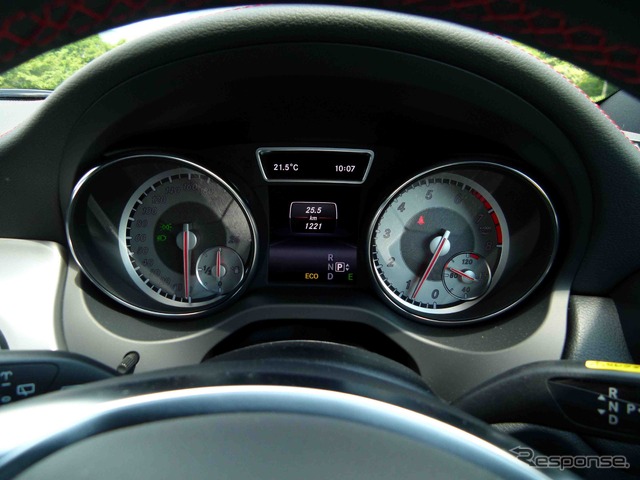 メルセデス・ベンツGLA250 4MATIC Sport