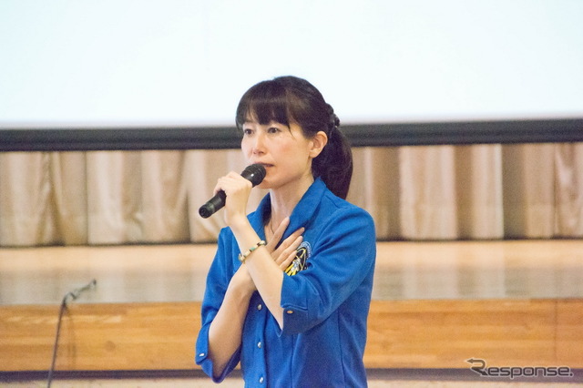 宇宙飛行士 山崎直子さんが講師を務める『ルナ ドリーム カプセル プロジェクト ナショジオ授業「宇宙と未来」』